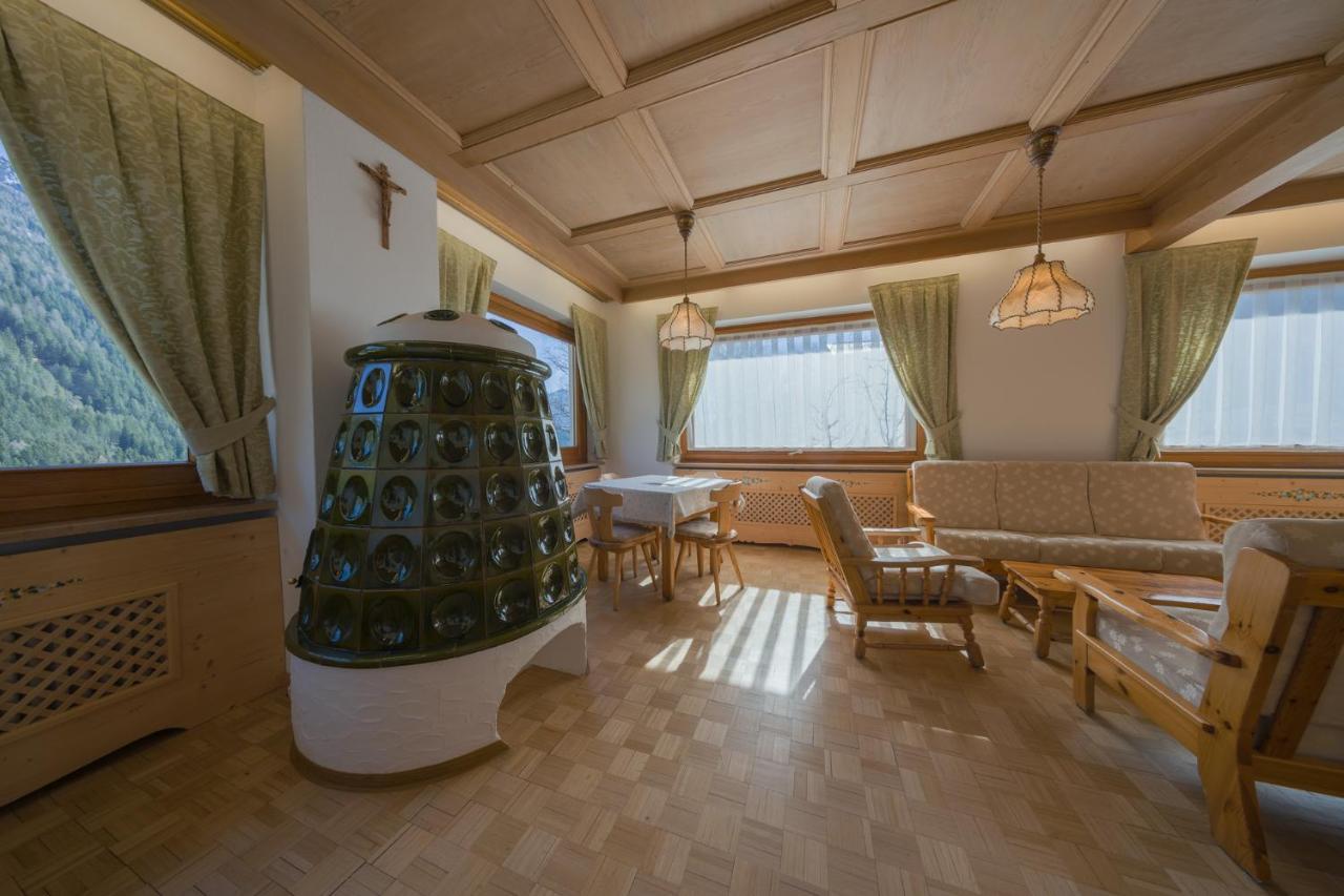 Locanda Pensione Maria Vigo di Fassa Buitenkant foto